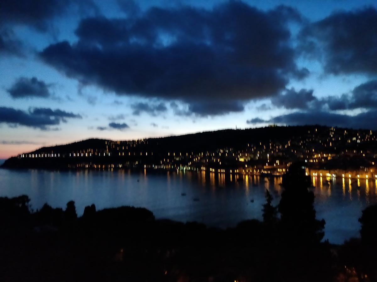 Vintage Flat Overlooking Villefranche Bay Apartment Exterior foto